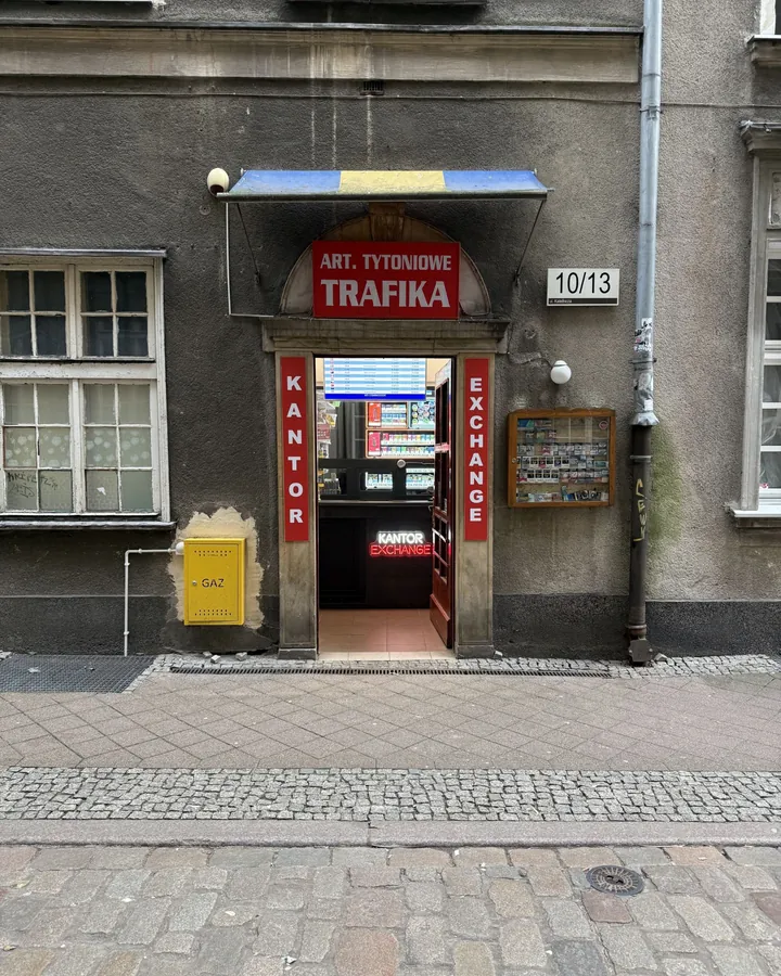 Wejście do Kantor Exchange przy ulicy Kaletniczej 10/13 w Gdańsku